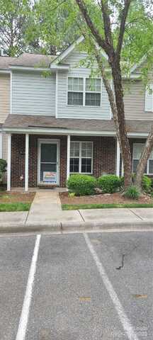 8164 Christmas Court, Charlotte, NC 28216