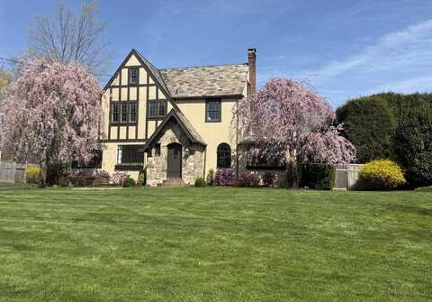 13 Outlook Drive, Darien, CT 06820