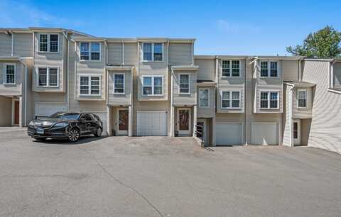 25 Deerwood Lane, Waterbury, CT 06704