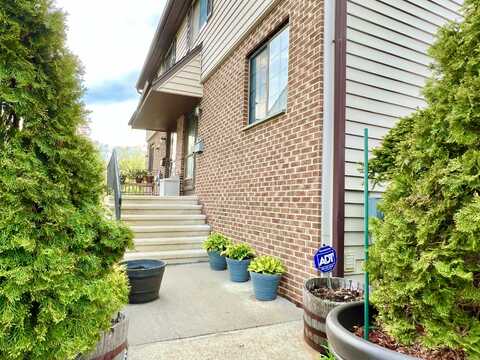 202 Soundview Avenue, Stamford, CT 06902