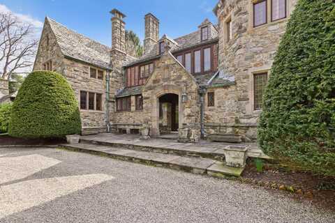 35 Dogwood Lane, Westport, CT 06880