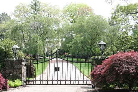 35 Dogwood Lane, Westport, CT 06880