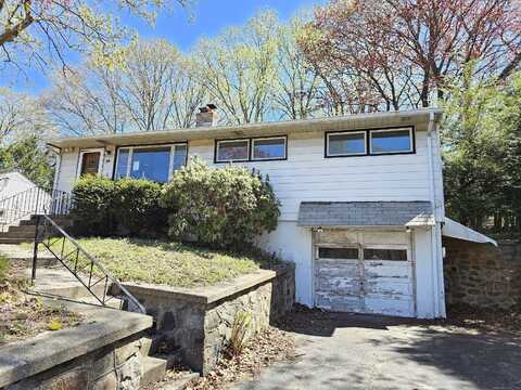 80 Oldham Avenue, Waterbury, CT 06705
