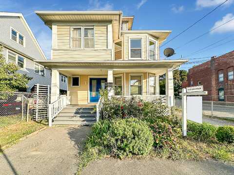 277 Maplewood Avenue, Bridgeport, CT 06605