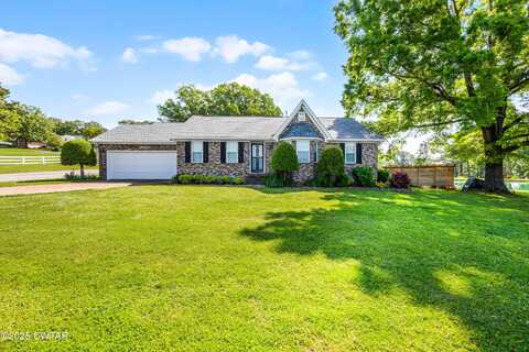 2009 S College Street, Trenton, TN 38382