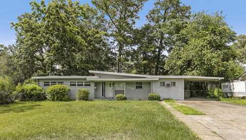 1104 Valley Forge Rd, Dothan, AL 36301