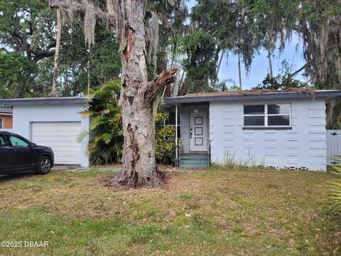 125 Oakwood Drive, Daytona Beach, FL 32117