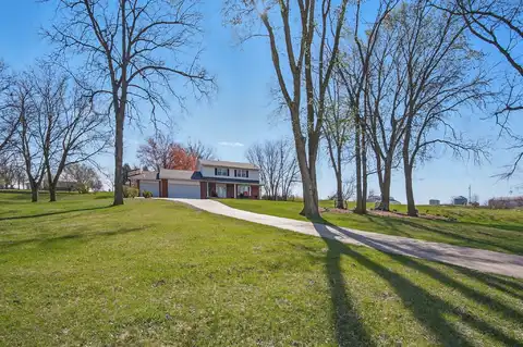 1107 Mckimber Drive, Knoxville, IA 50138