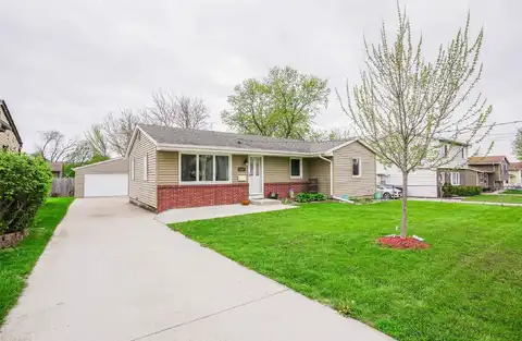 3845 E Tiffin Avenue, Des Moines, IA 50317