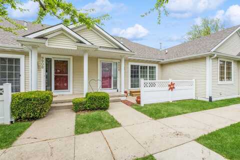 9904 Sunflower Place, Johnston, IA 50131