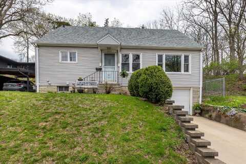 855 Kirkwood, Dubuque, IA 52001