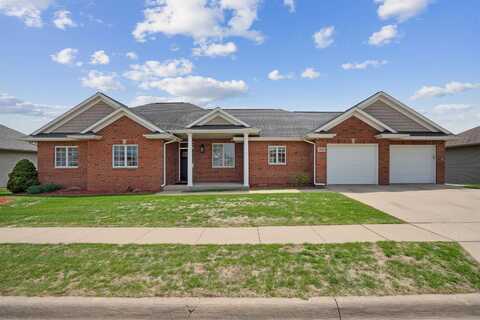 3256 Arrowwood, Dubuque, IA 52001