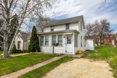 1825 Bennett, Dubuque, IA 52001