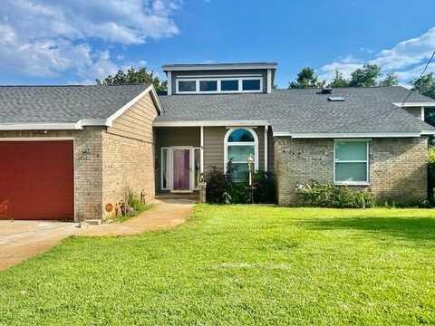 833 Linda Drive, Mary Esther, FL 32569