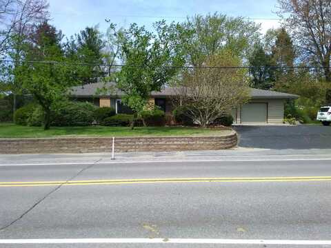 814 Wayne Street, Middlebury, IN 46540