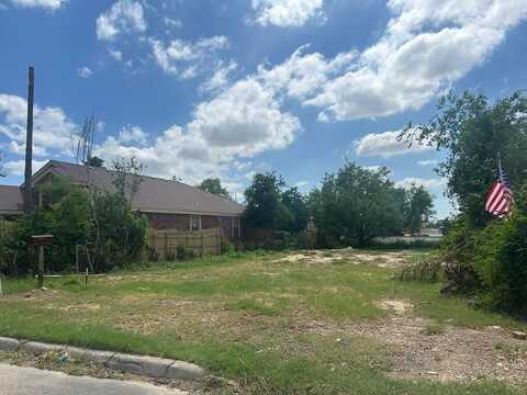 899 Madison St, Eagle Pass, TX 78852