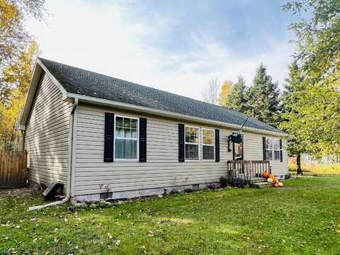 1720 E 10th AVE, Muir, MI 49783