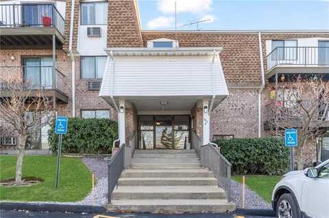 750 Quaker Lane B302, Warwick, RI 02818