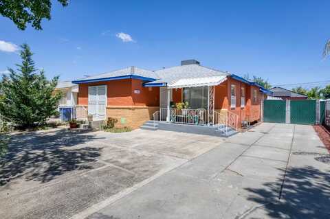 118 Valencia W, Fresno, CA 93706