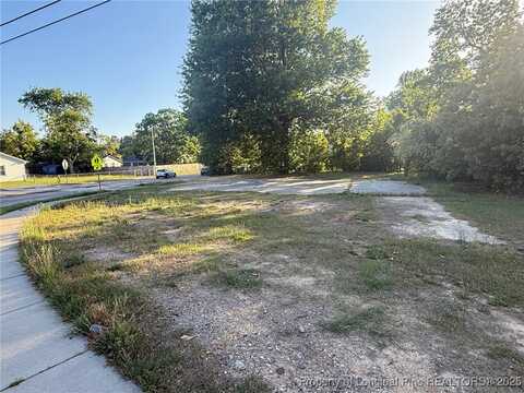 562 Glensford Drive, Fayetteville, NC 28314