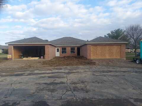 1 Mickey Rd, Shelby, OH 44875