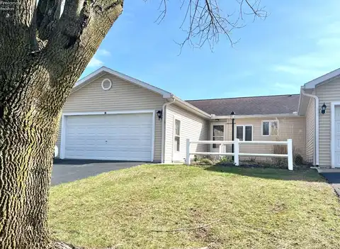 450 B Autumnwood Drive, Tiffin, OH 44883