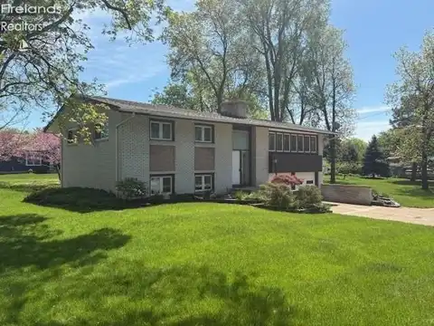 3737 N Karwood, Port Clinton, OH 43452