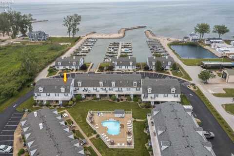 89 N Schooner Point Drive, Port Clinton, OH 43452