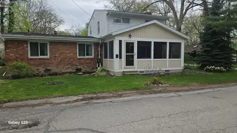 310 E 5th Street, Lakeside, OH 43440