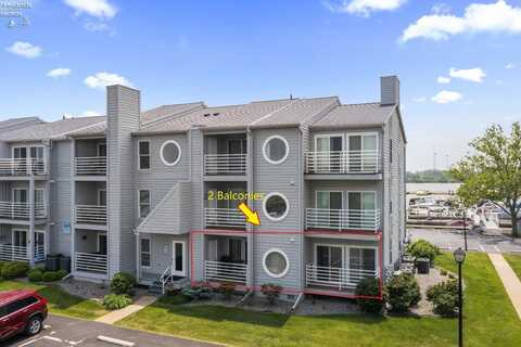 202 Clinton Reef Drive, Port Clinton, OH 43452