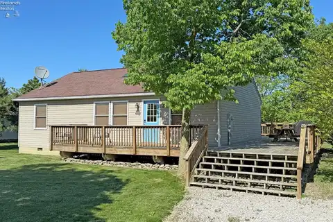 205 Lower Cliff, Kelleys Island, OH 43438