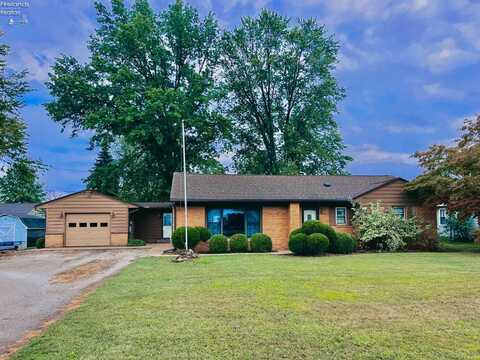 2350 E Sand Road, Port Clinton, OH 43452