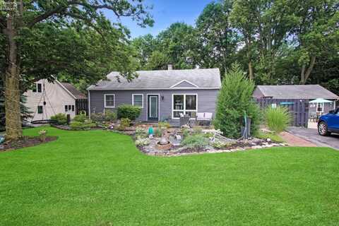 3778 N Cliff Road, Port Clinton, OH 43452