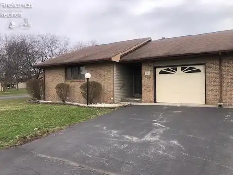18 Windstone Drive, Findlay, OH 45840