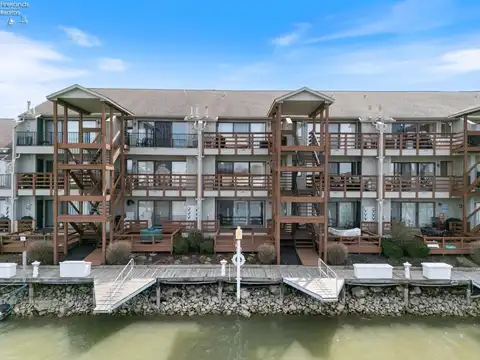 1789 N Windward Drive, Port Clinton, OH 43452