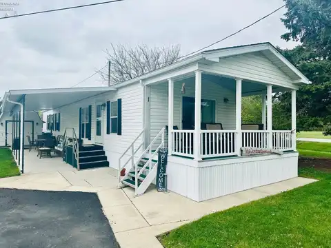8175 North Shore Boulevard, Marblehead, OH 43440