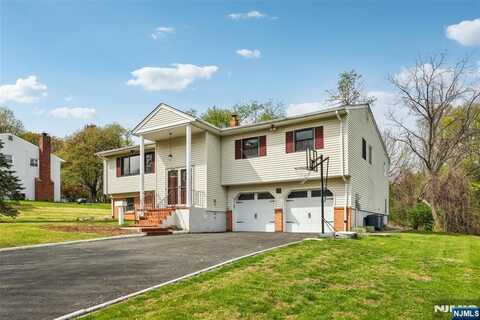 16 Laurel Court, Verona, NJ 07044