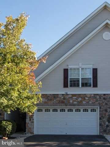 19 MILLER CIRCLE, PENNINGTON, NJ 08534
