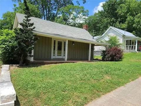 513 Blue Ridge Avenue, Nelson, GA 30151