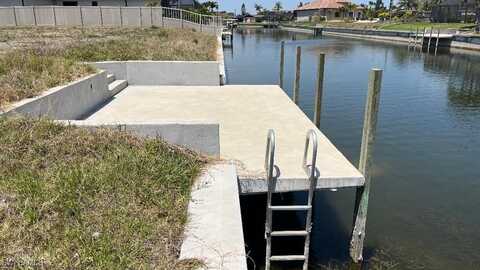 1221 SW 3rd Avenue, Cape Coral, FL 33991