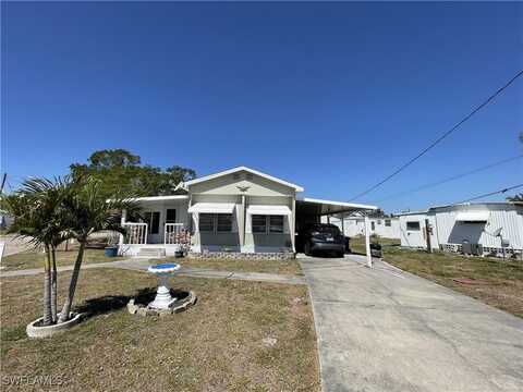 123 Flame Lane, North Fort Myers, FL 33917