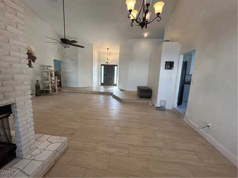 8860 Banyan Cove Circle S, Fort Myers, FL 33919