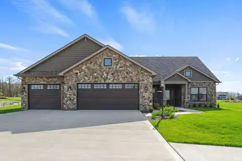 2008 Bogey Court, Auburn, IN 46706