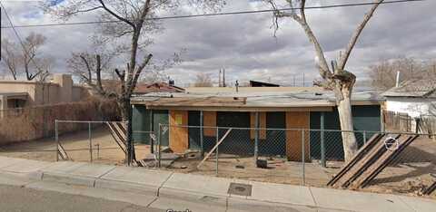 2919 Carlton Street NW, Albuquerque, NM 87107