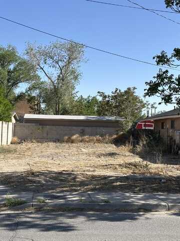 1706 VALDORA Road SW, Albuquerque, NM 87105