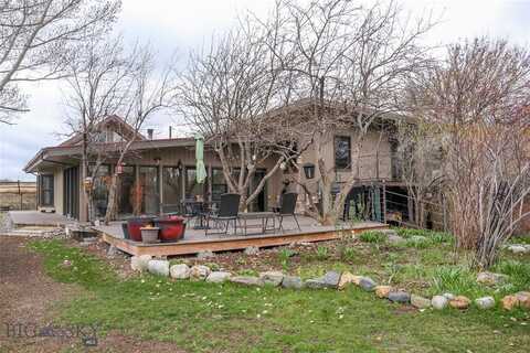 726 US Highway 10 W, Livingston, MT 59047