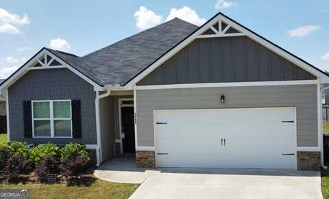 215 Barnyard, Perry, GA 31069