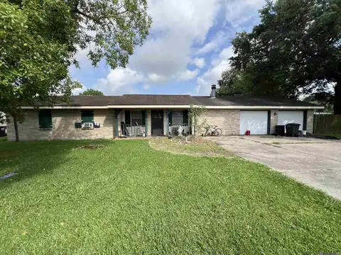 2383 St Mark Ct, Donaldsonville, LA 70346
