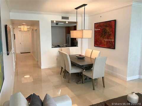 Ne 190Th St, Aventura, FL 33180