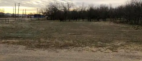 E Mesquite Street, Coleman, TX 76834